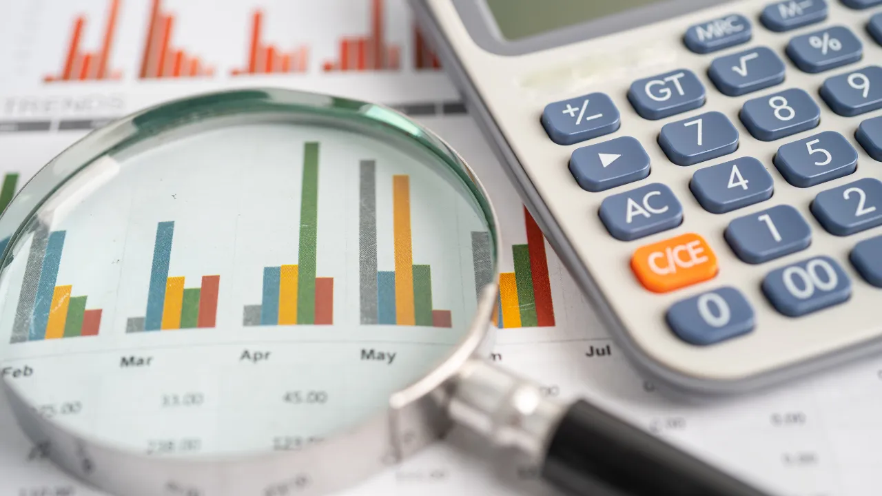 Como o consumo consciente pode ajudar a economizar: transforme seus hábitos e veja seu dinheiro render mais