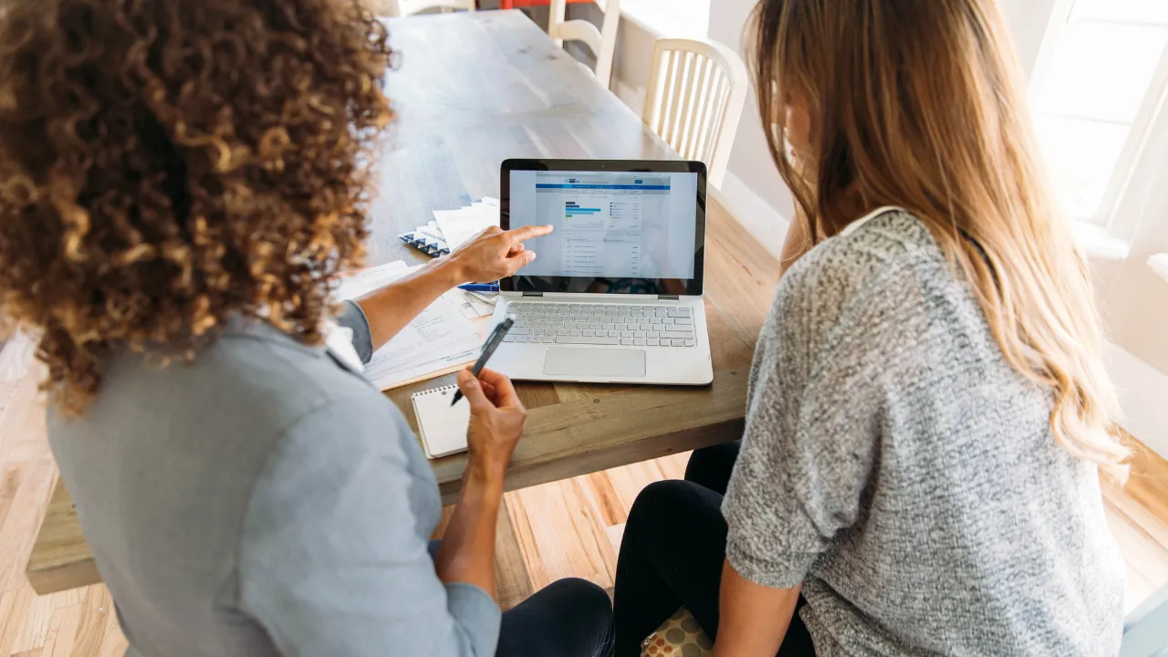 A regra 50/30/20 para alocação de renda: o método simples que transforma sua vida financeira