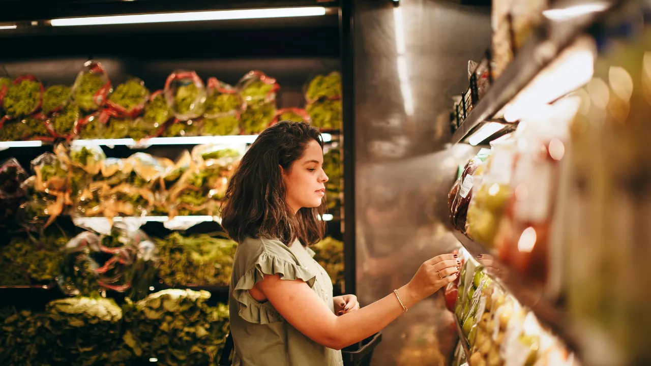 Que horas o supermercado mais próximo fecha: nunca mais passe aperto na corrida do último minuto