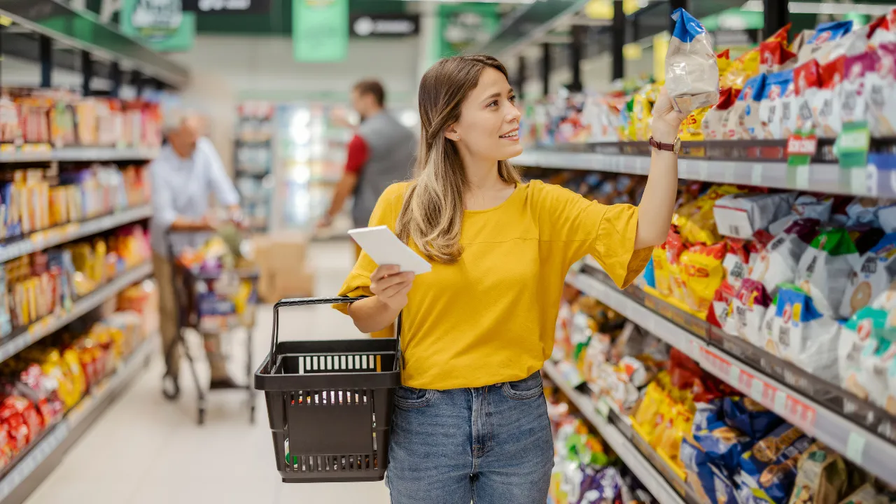 Até que horas fica aberto o mercado mais próximo